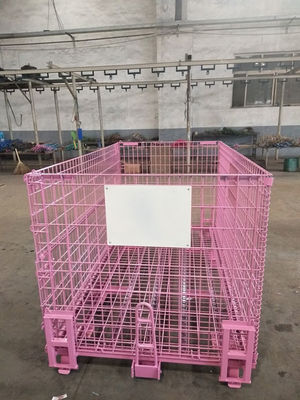 Wire mesh container used in storing goods in warehouse