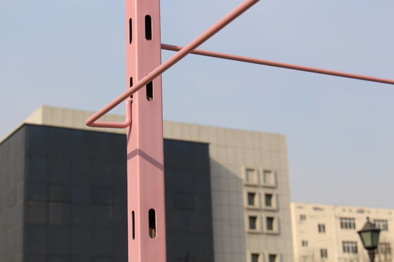 Wire mesh container used in storing goods in warehouse